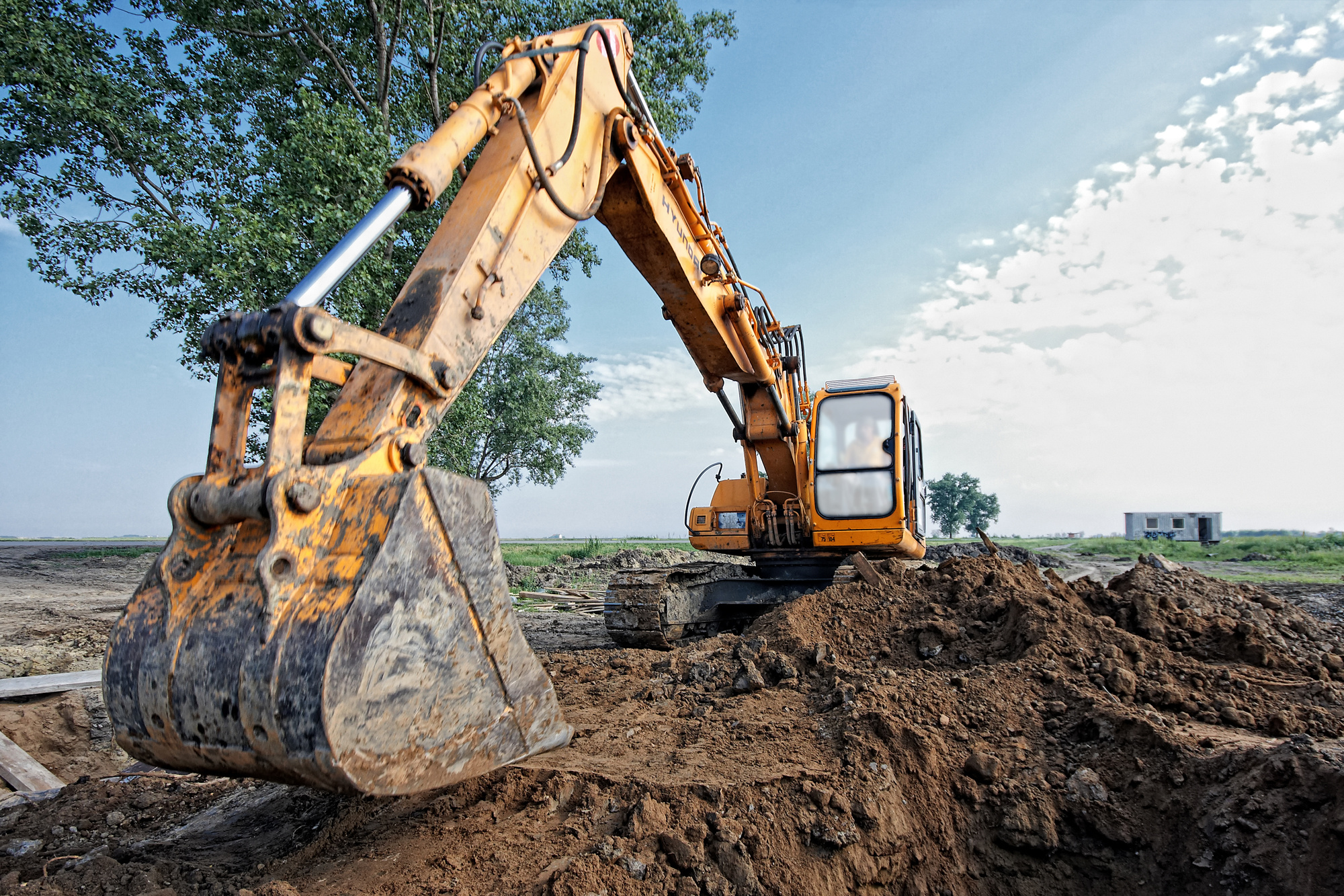 what-you-need-to-know-before-buying-used-construction-equipment